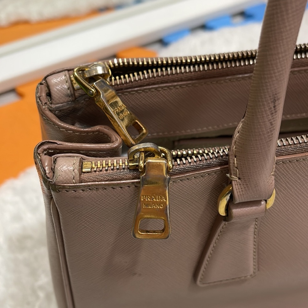 100 Authentic Prada Bag Gem